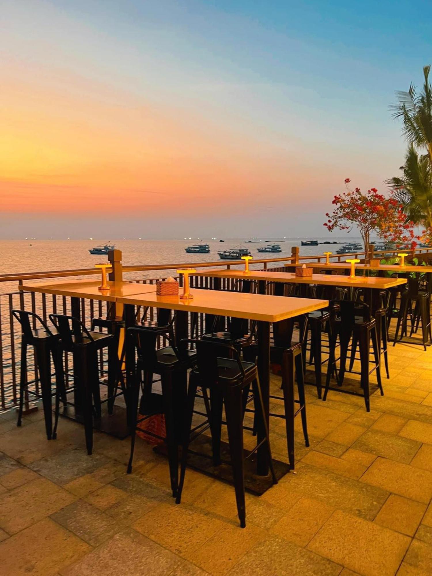 Aparthotel Sunset Sorrento Phú Quý Zewnętrze zdjęcie