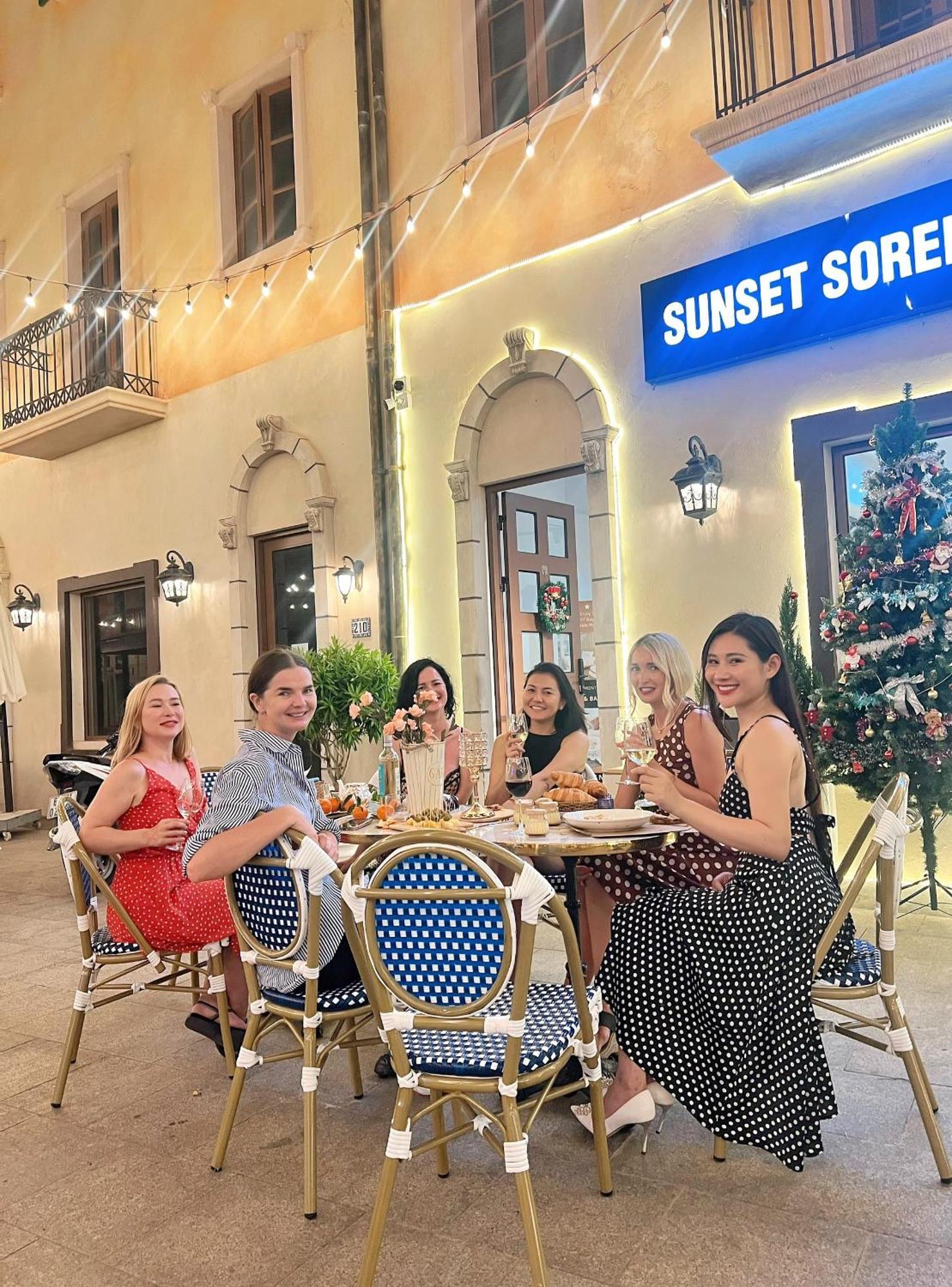 Aparthotel Sunset Sorrento Phú Quý Zewnętrze zdjęcie
